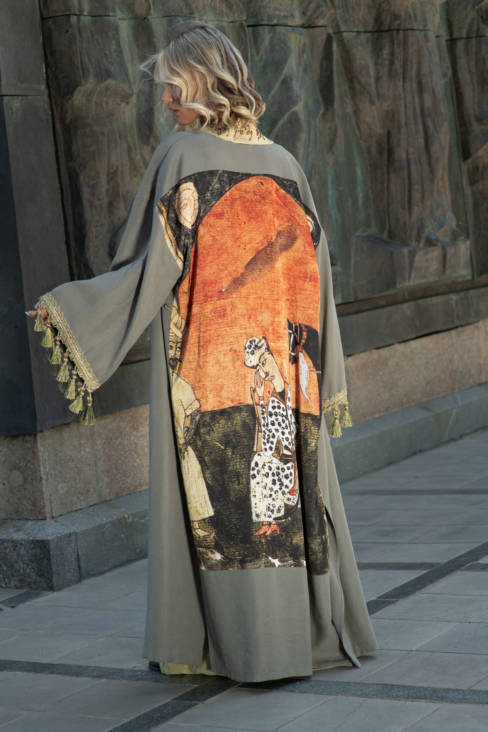 აბრეშუმის მოსაცმელი "ვეფხისტყაოსანი"